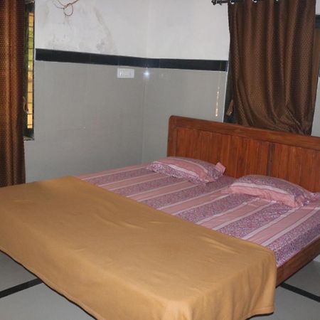 Hotel Phoenix Lonavala Exteriör bild