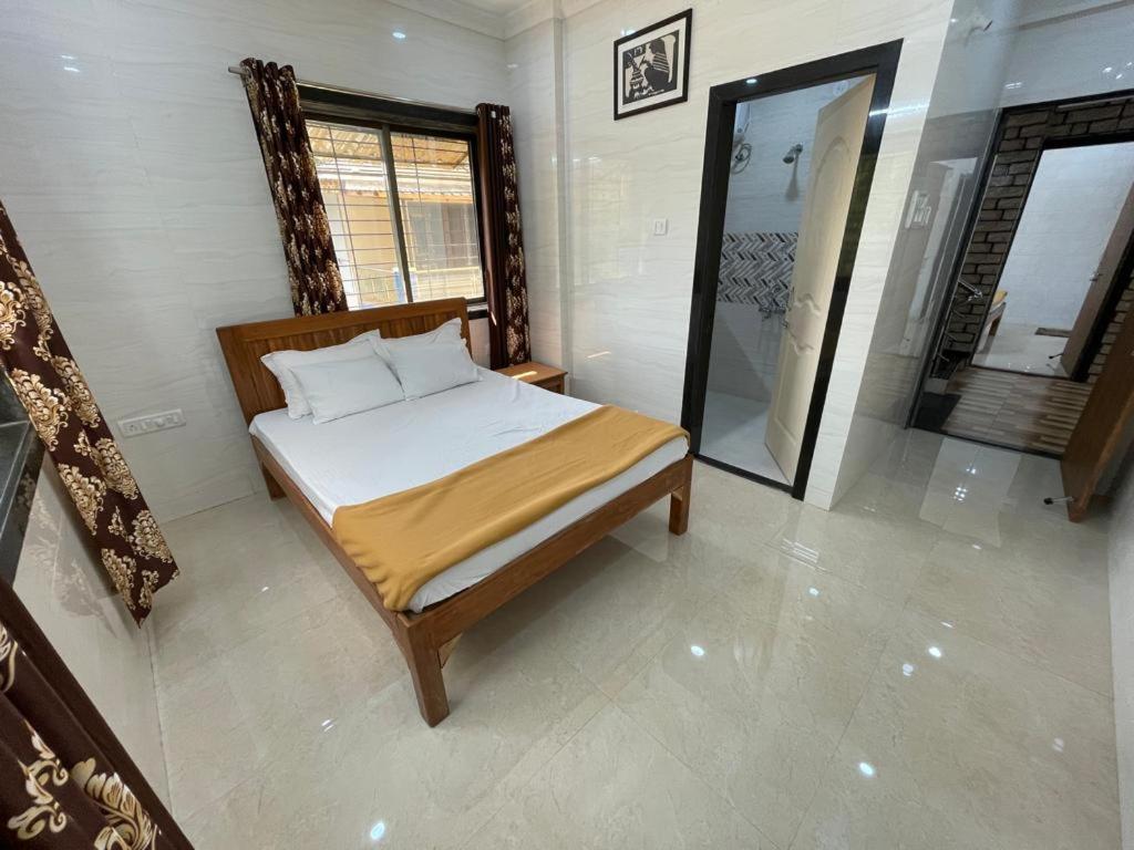 Hotel Phoenix Lonavala Exteriör bild